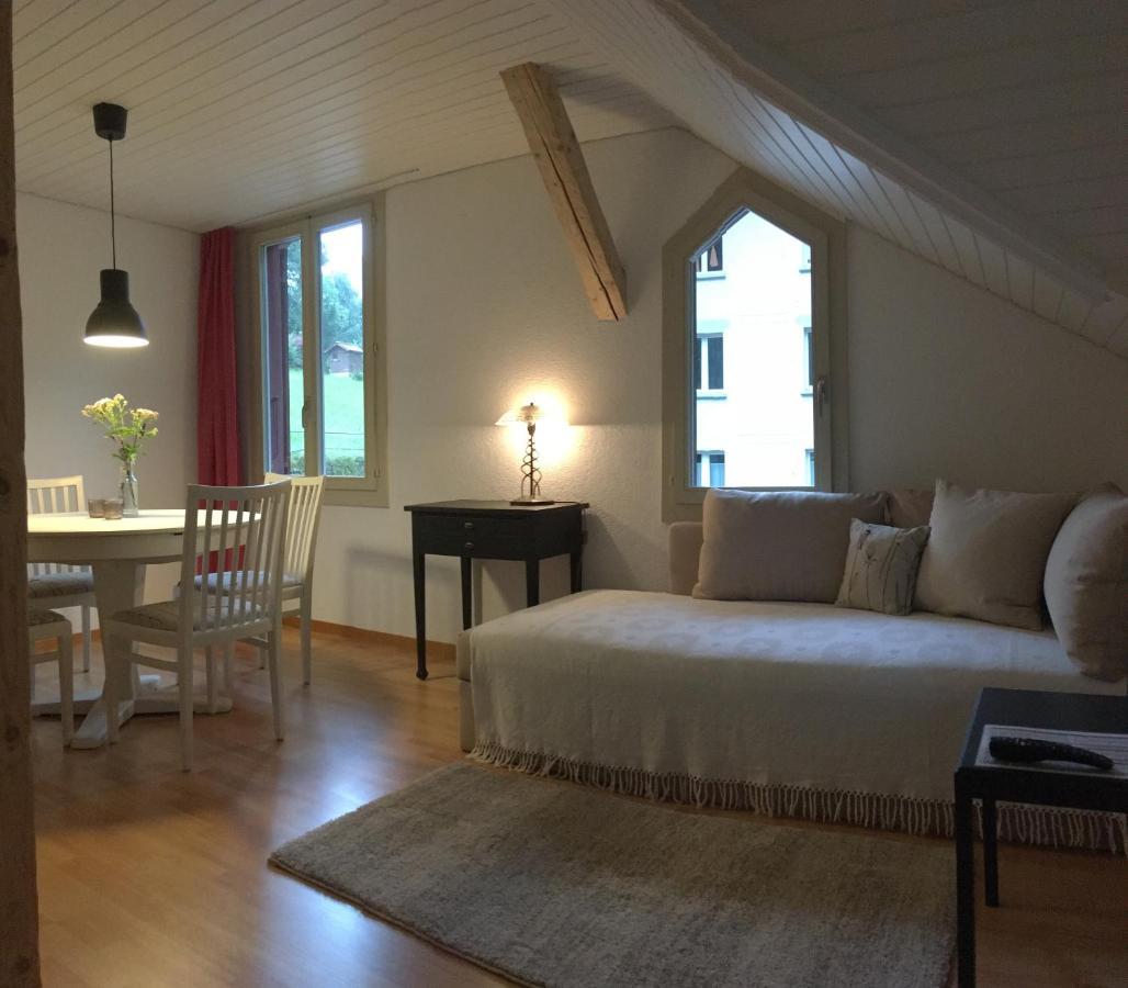 B3 Apartment Gsteigwiler Екстер'єр фото